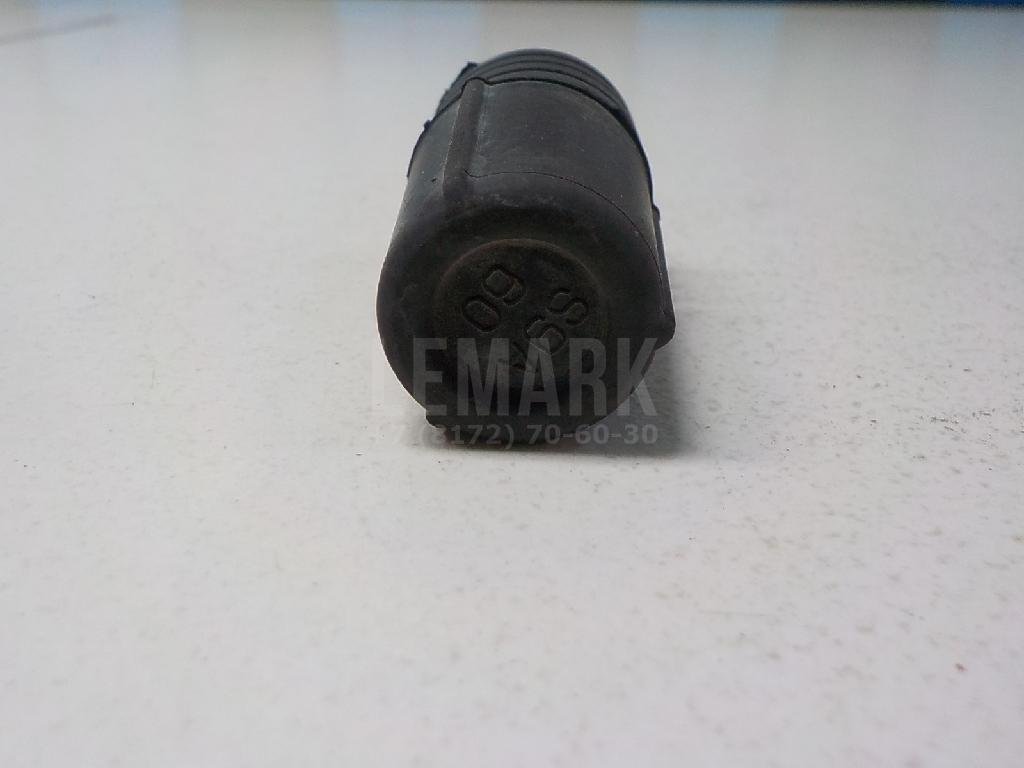 Отбойник капота