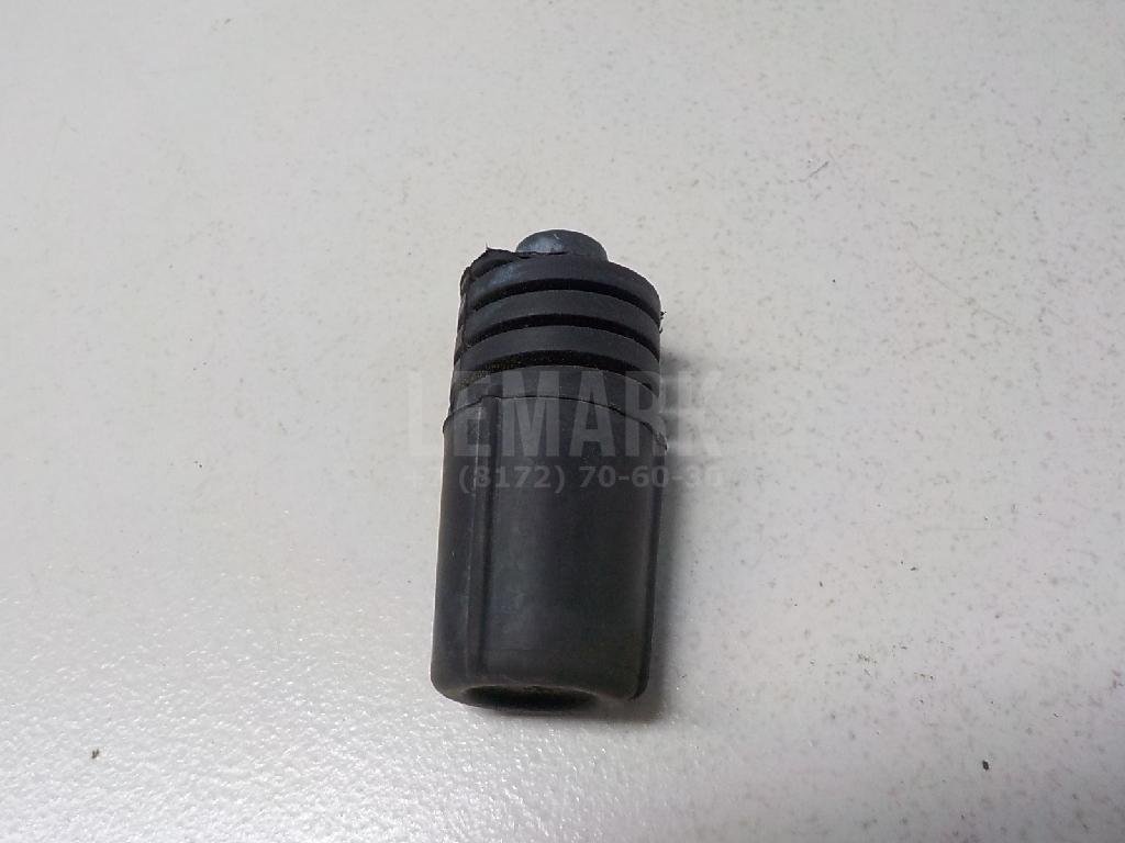 Отбойник капота