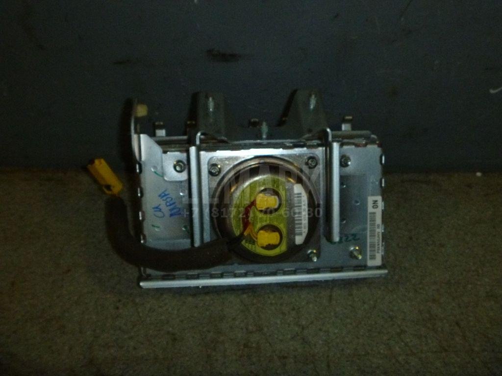 Подушка безопасности пассажирская (в торпедо)