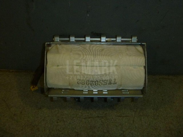 Подушка безопасности пассажирская (в торпедо)