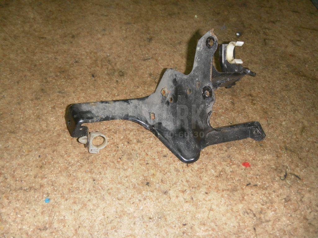 Кронштейн (сопут. товар) для  Audi A4 [B8] 2007-2015