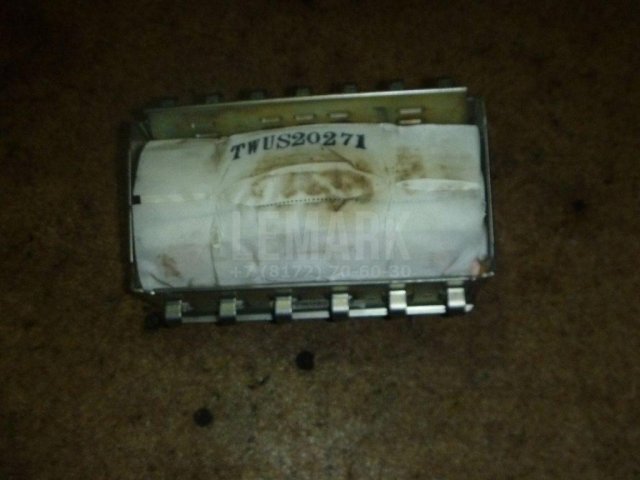 Подушка безопасности пассажирская (в торпедо)