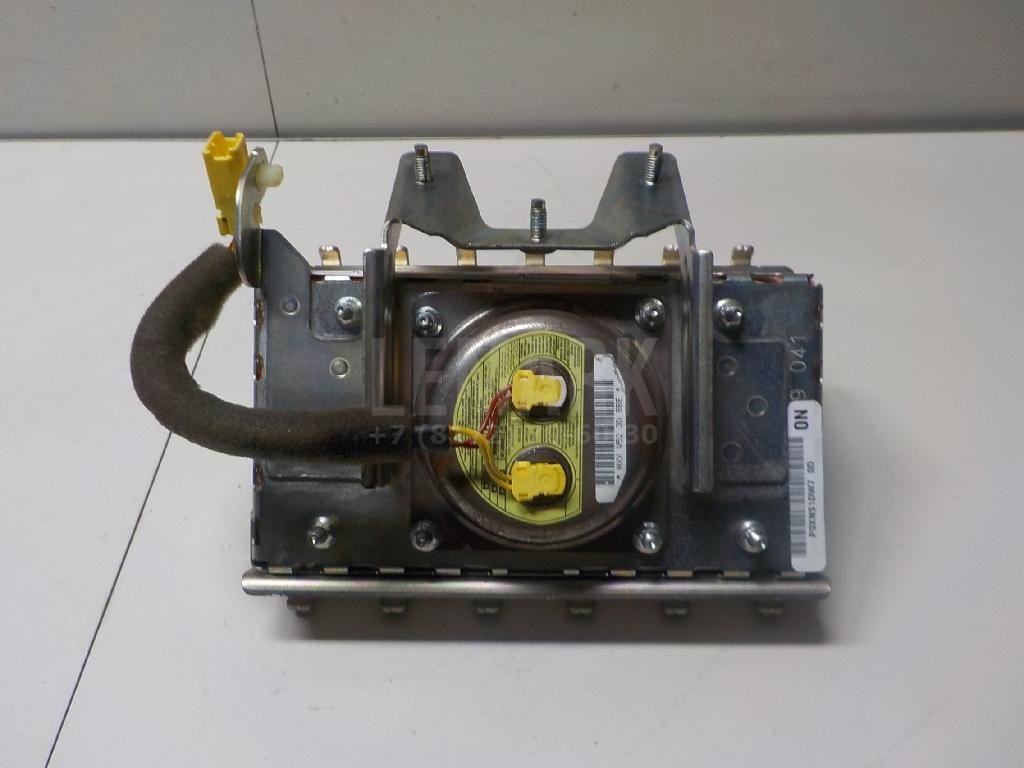 Подушка безопасности пассажирская (в торпедо)