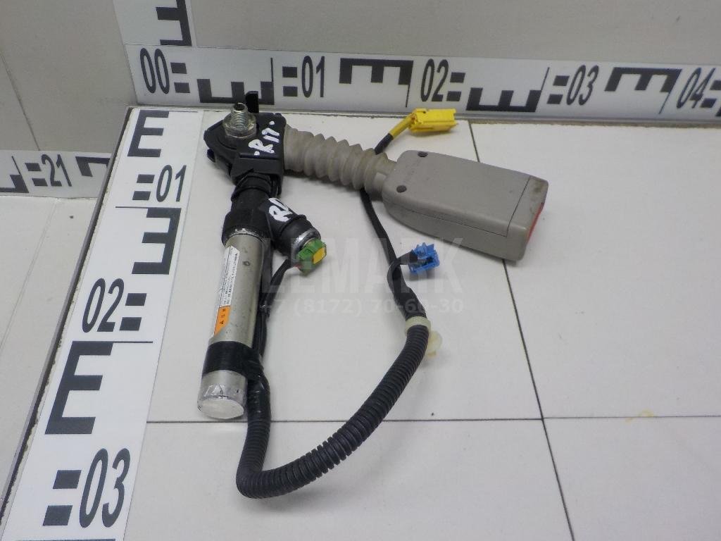 Ответная часть ремня безопасности