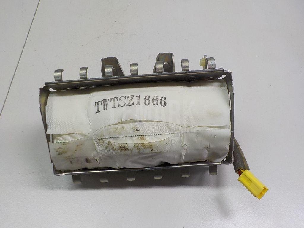 Подушка безопасности пассажирская (в торпедо)