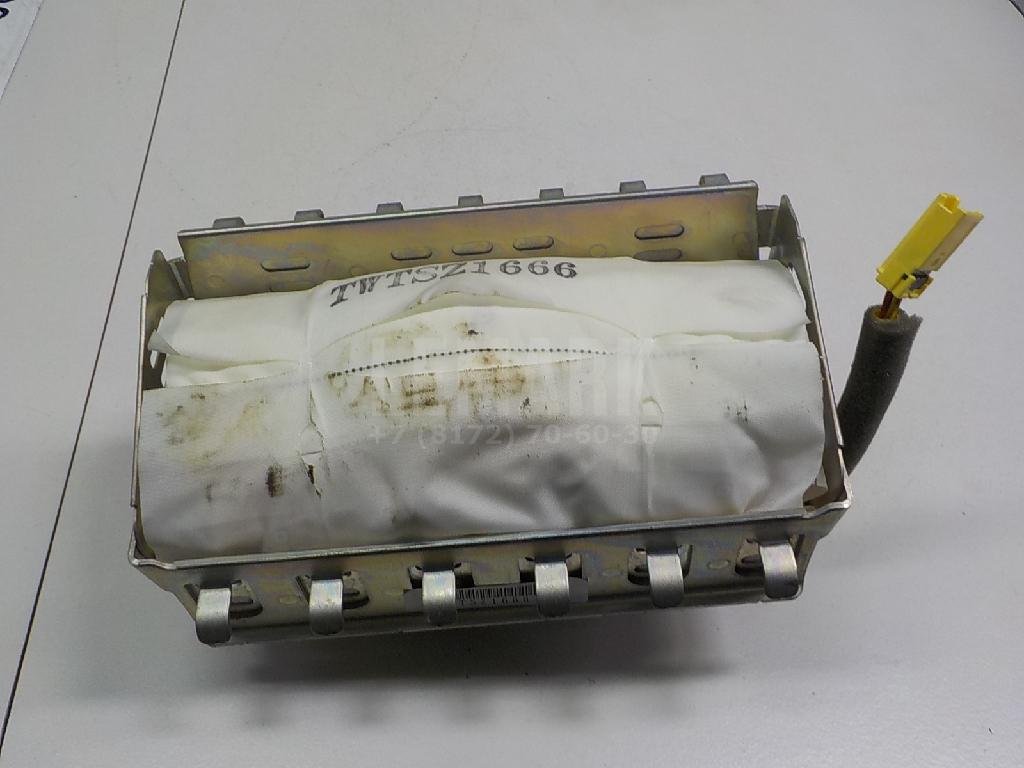 Подушка безопасности пассажирская (в торпедо)