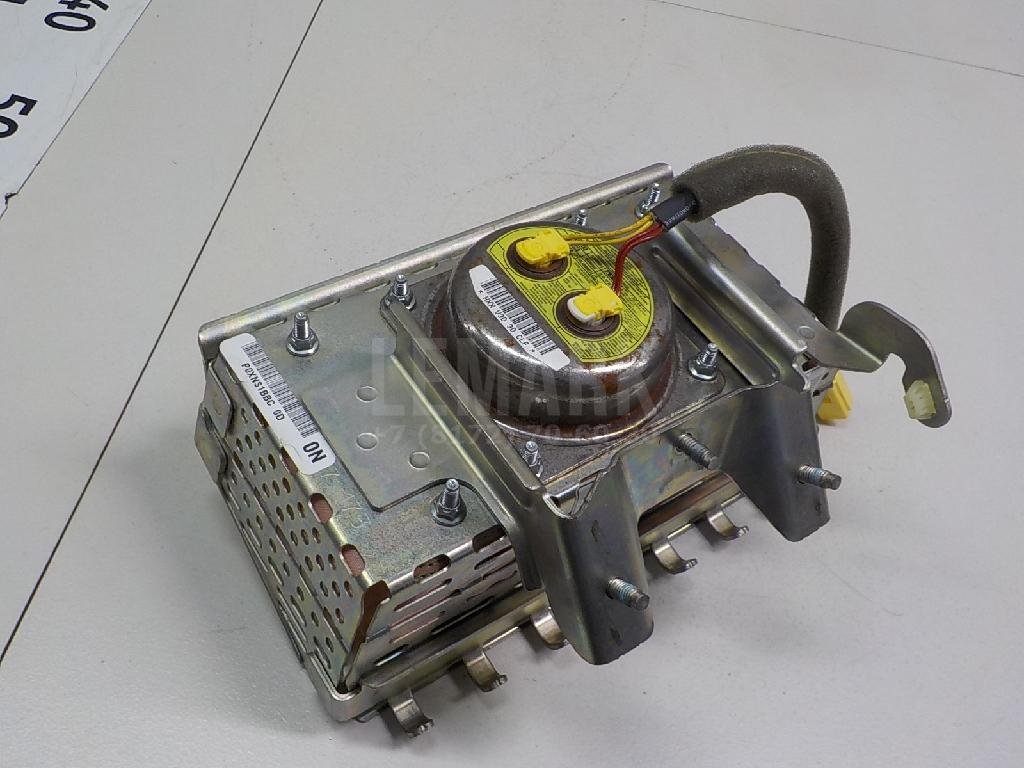 Подушка безопасности пассажирская (в торпедо)