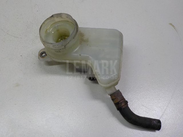 Бачок главного тормозного цилиндра