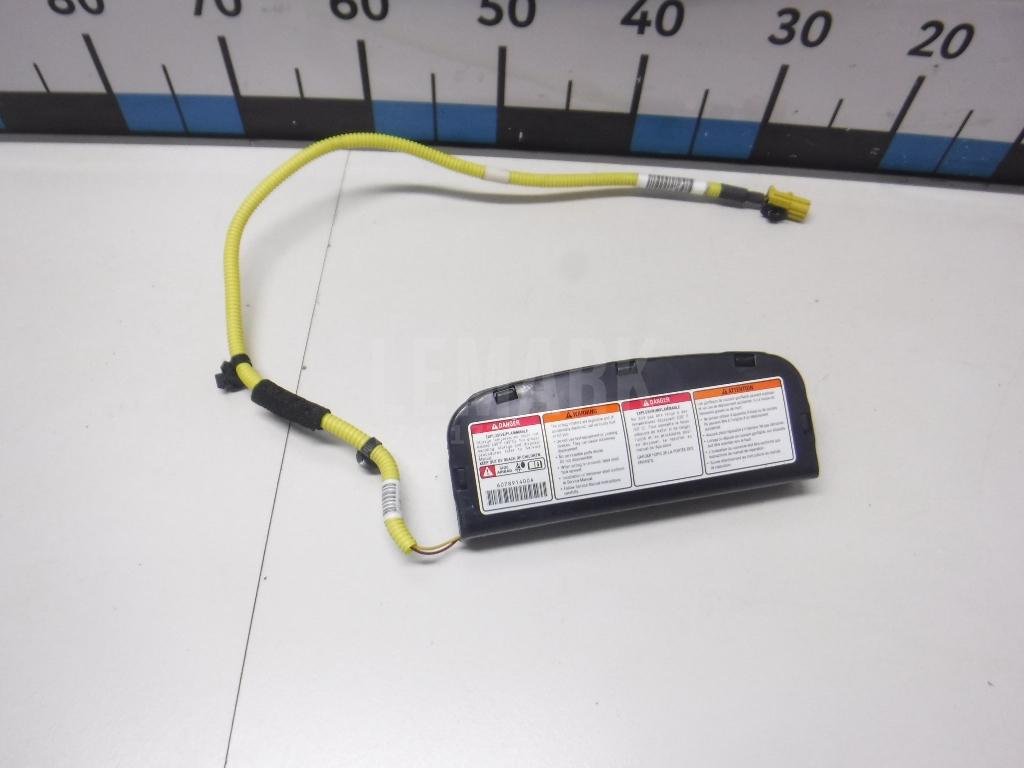 Подушка безопасности боковая (в сиденье)