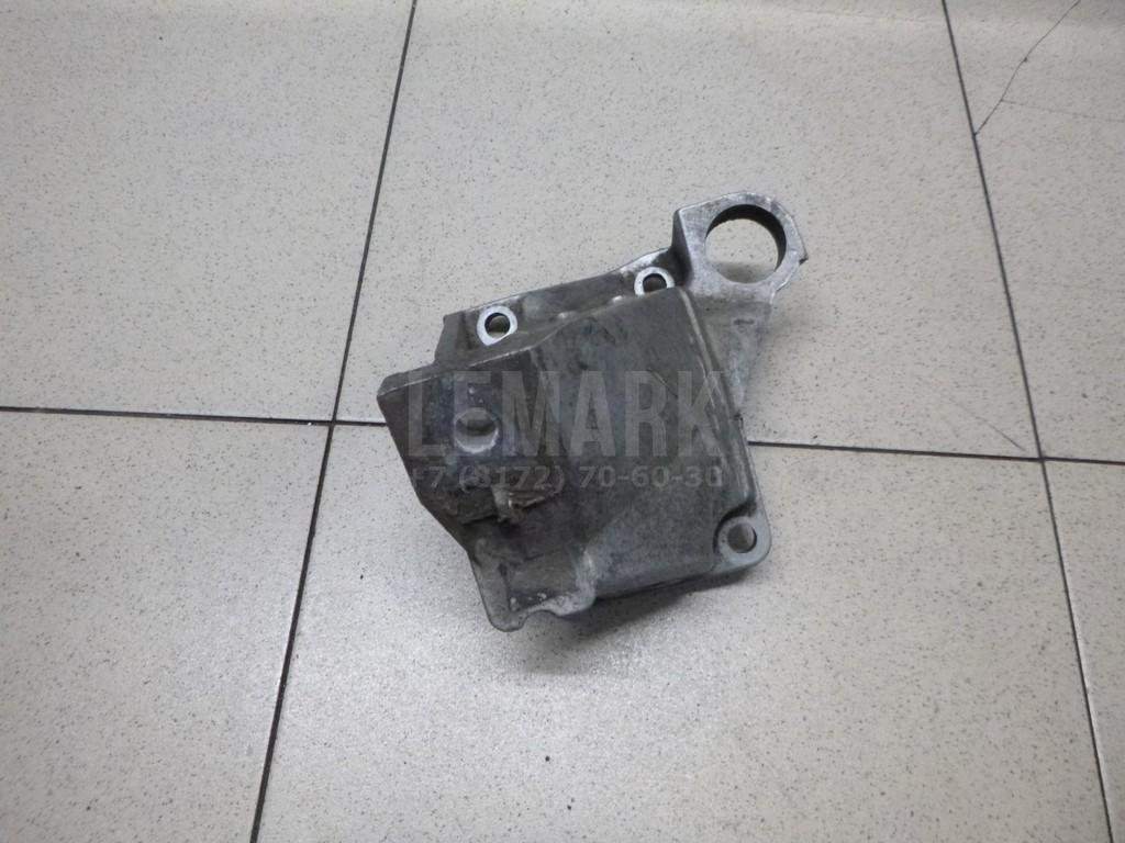 Кронштейн КПП правый