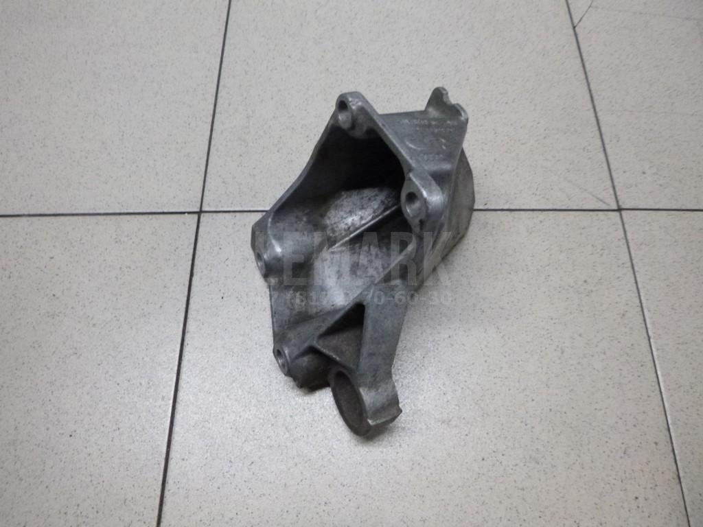 Кронштейн КПП правый