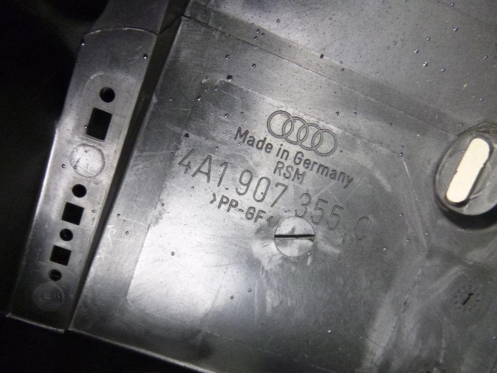 Корпус блока предохранителей для  Audi A3 [8PA] Sportback 2004-2013