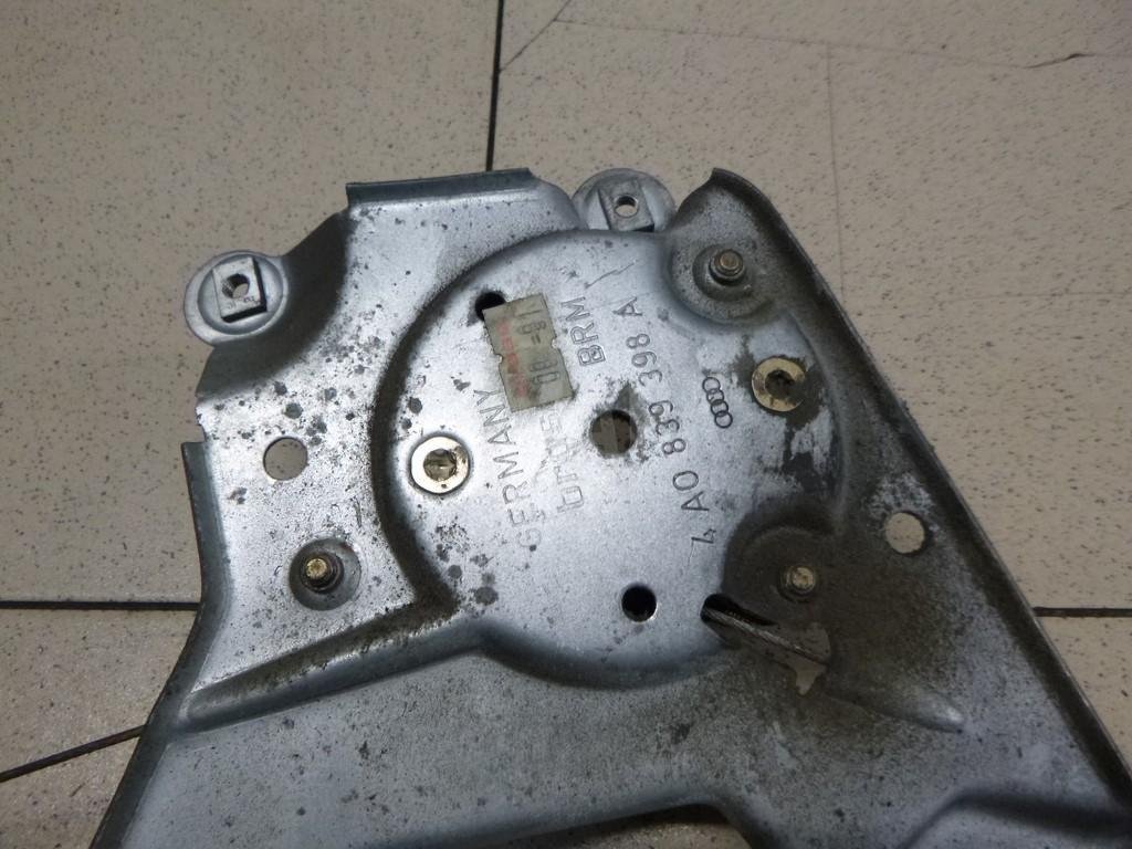 Стеклоподъемник электр. задний правый