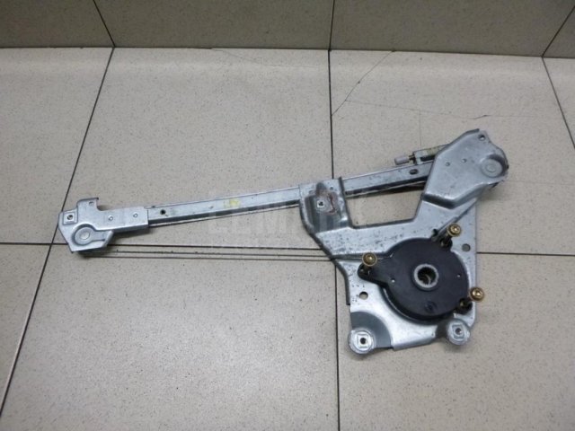 Стеклоподъемник электр. задний правый