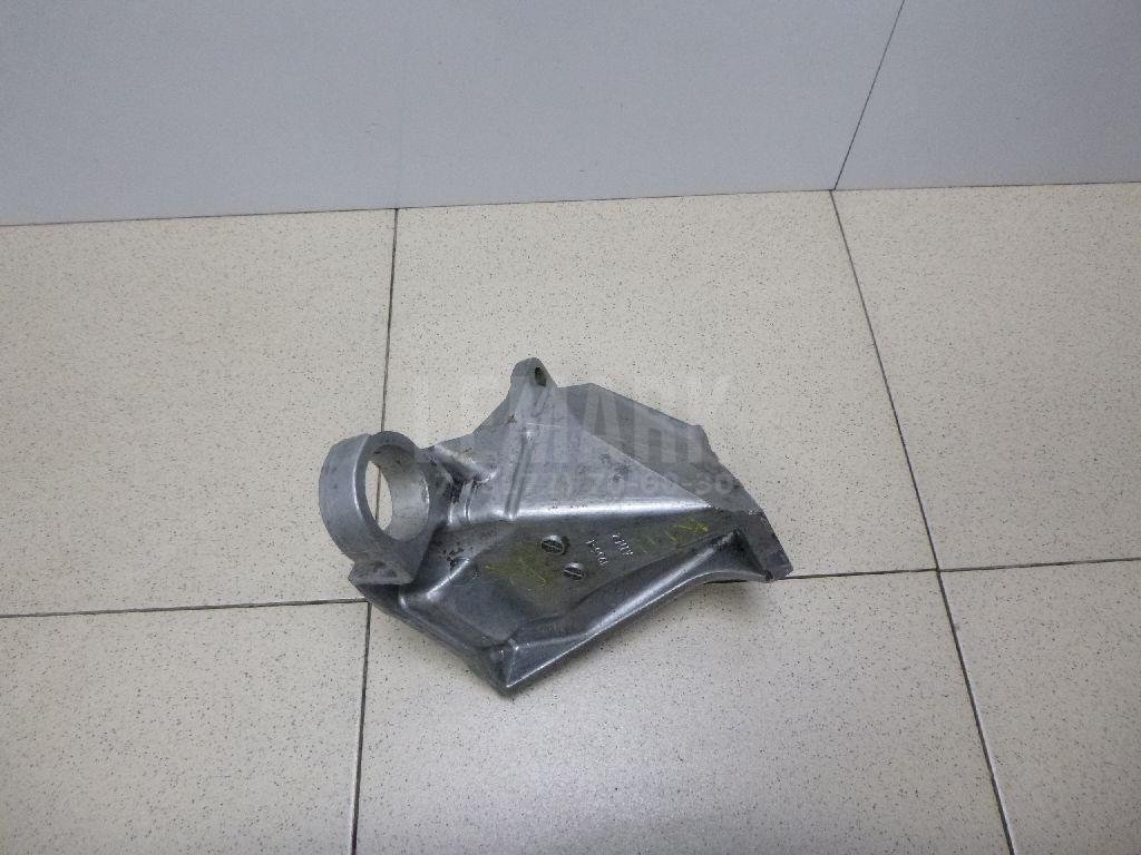 Кронштейн КПП правый