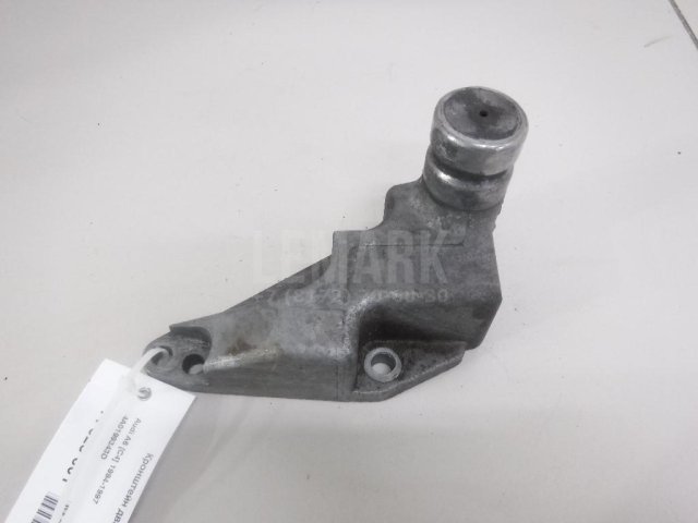 Кронштейн двигателя передний