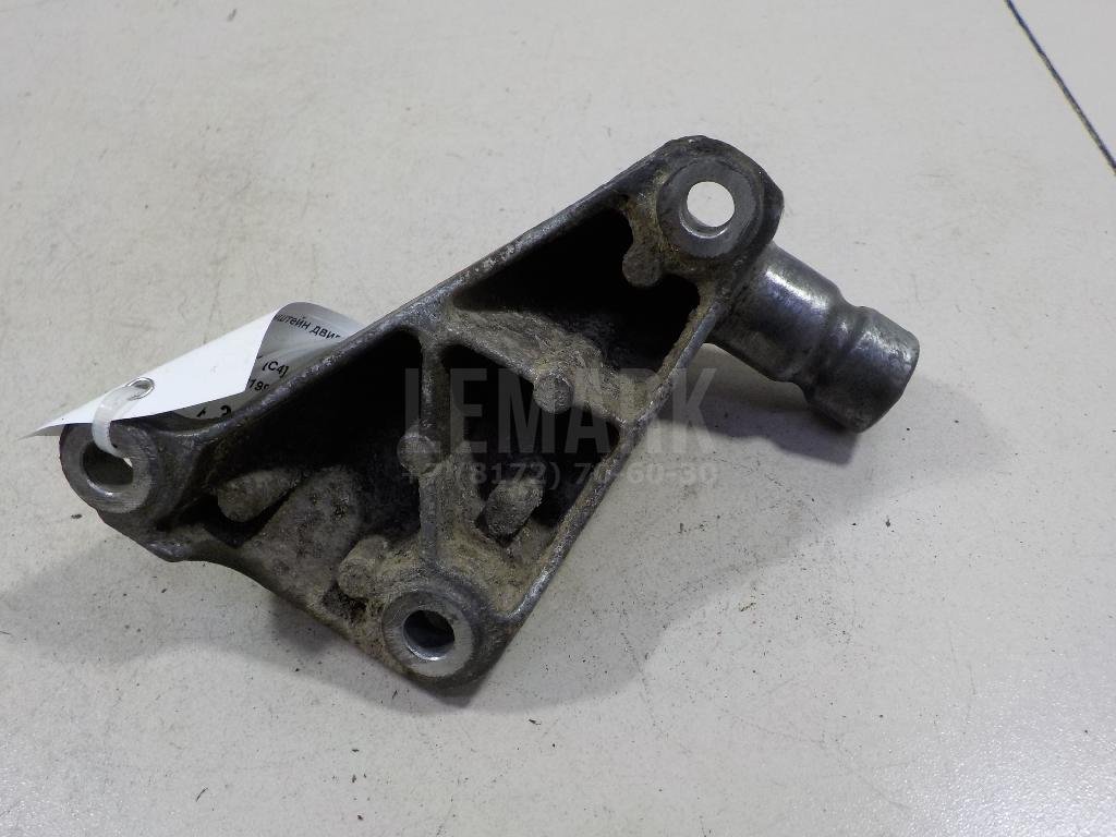 Кронштейн двигателя передний для  Audi A4 [B8] Allroad 2009-2015