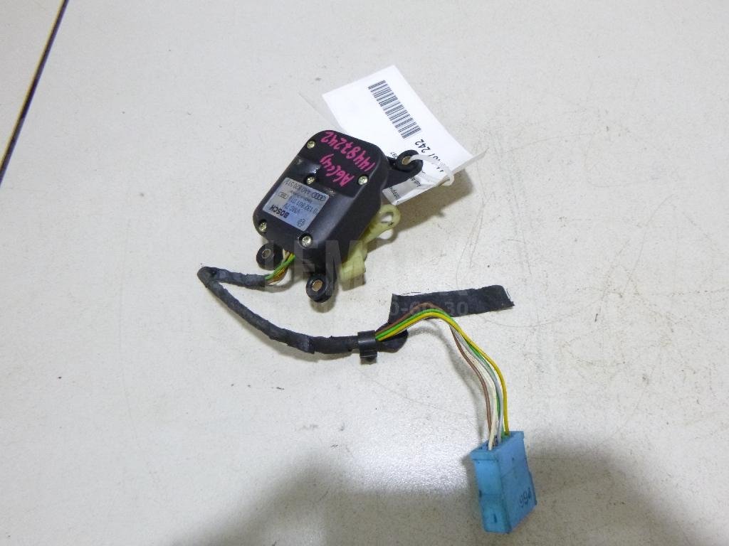 Моторчик заслонки отопителя