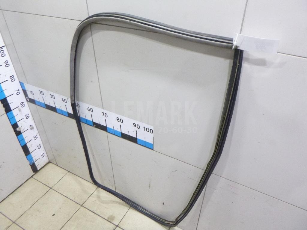 Уплотнитель двери для  Audi A3 [8PA] Sportback 2004-2013