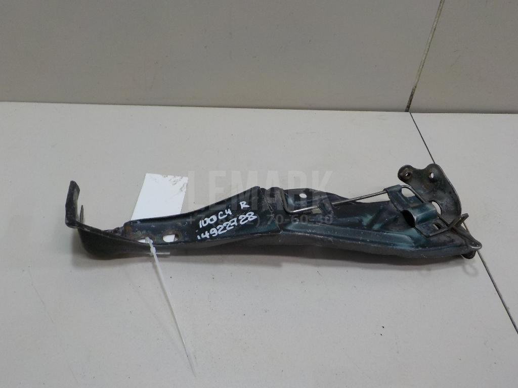 Кронштейн замка капота