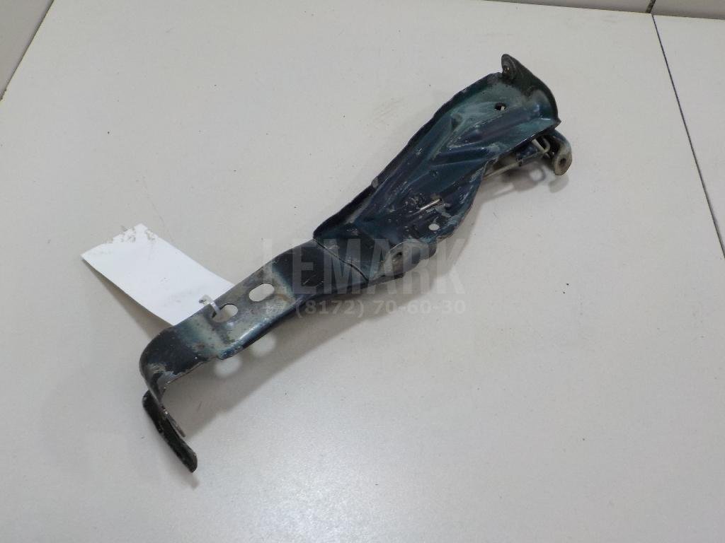 Кронштейн замка капота