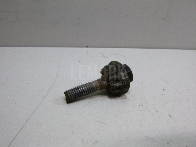 Болт натяжения ремня генерат.