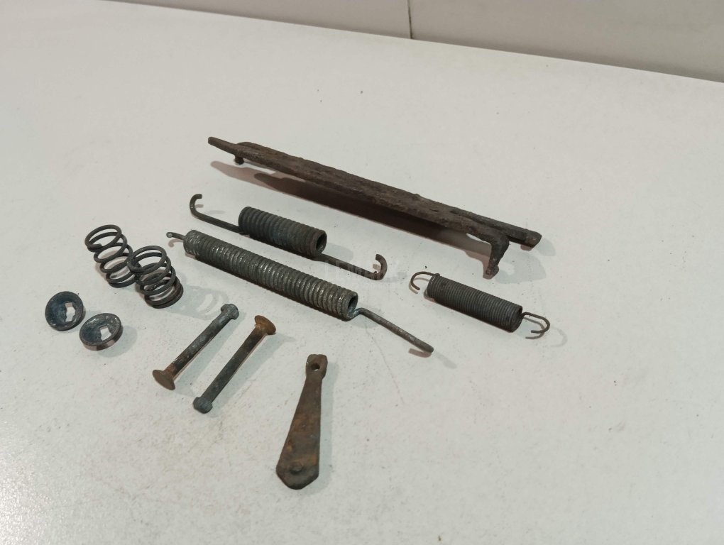 Установочный к-кт задних колодок