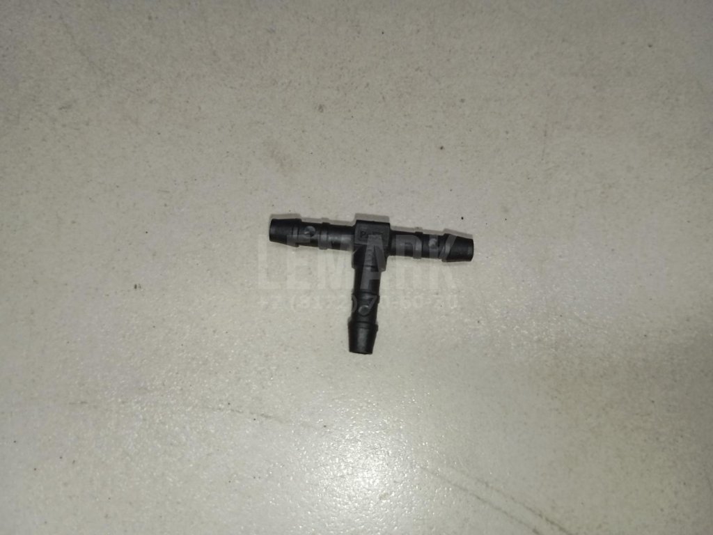 Тройник вентиляции картерных газов для  Audi A3 [8PA] Sportback 2004-2013