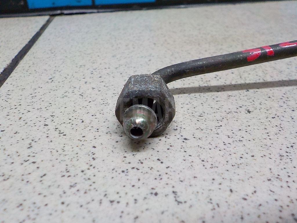 Трубка топливная