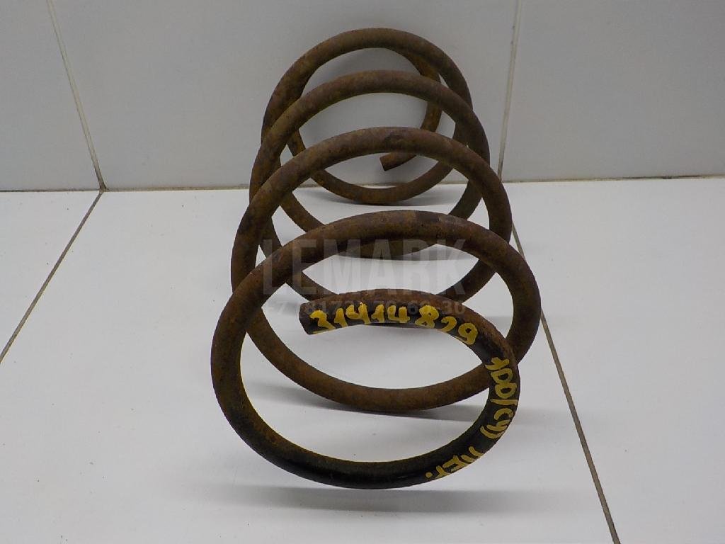 Пружина передняя