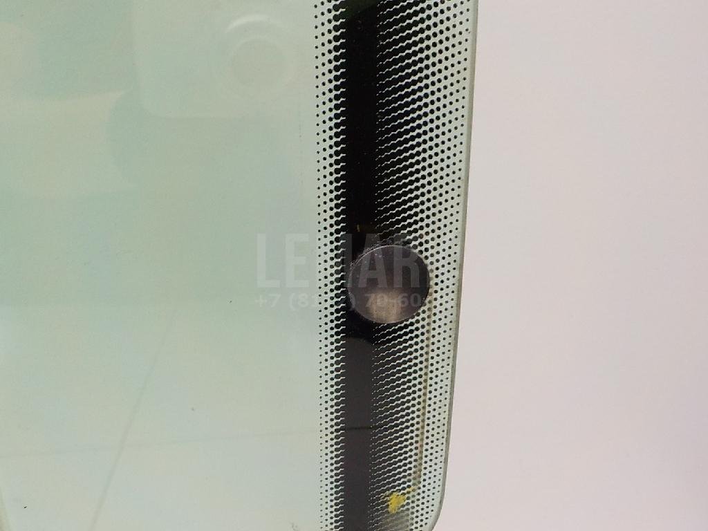 Стекло двери задней левой