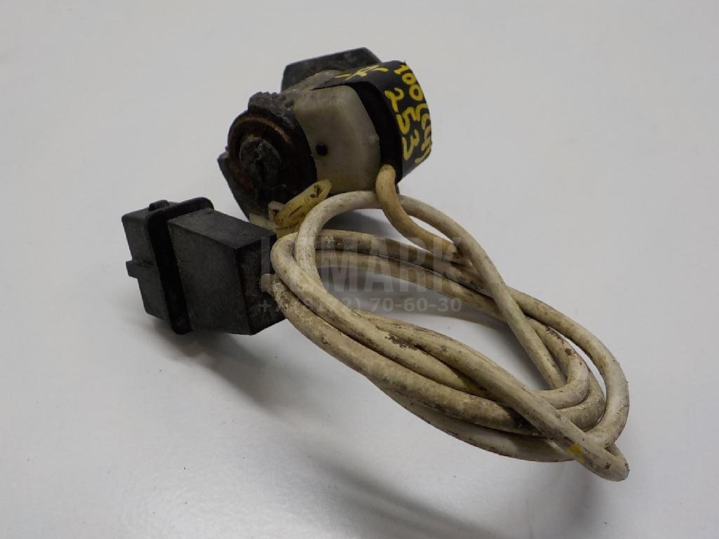 Вставка замка двери прав.