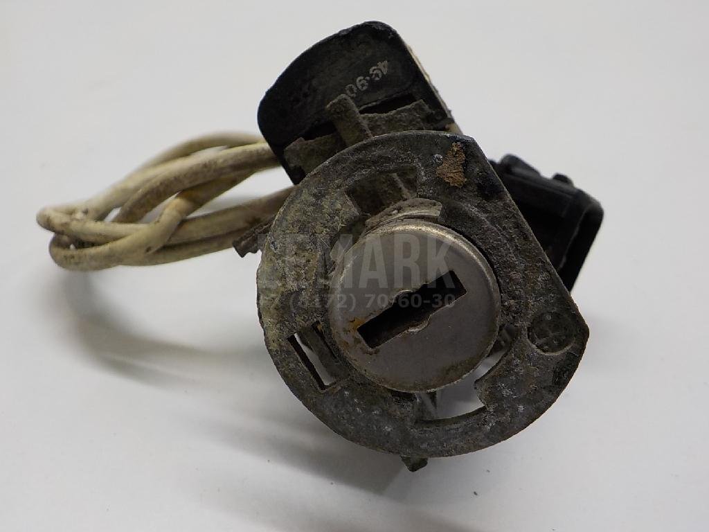 Вставка замка двери прав.