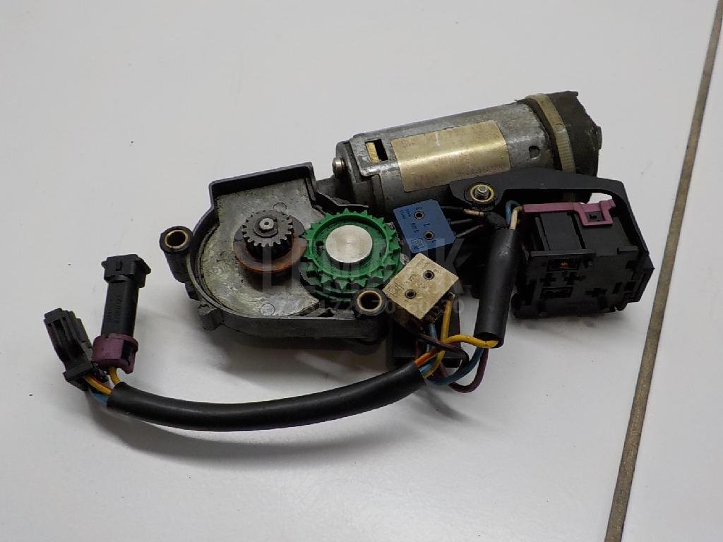 Моторчик люка