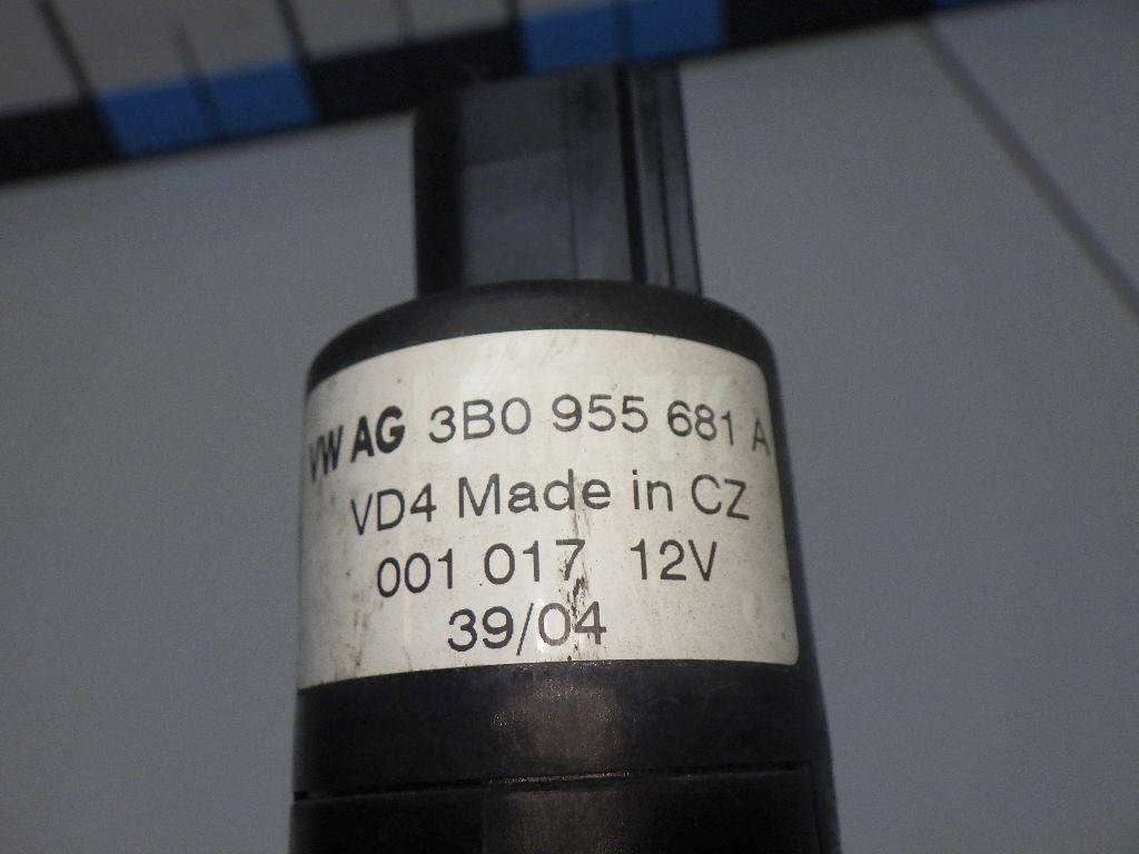 Насос омывателя фар