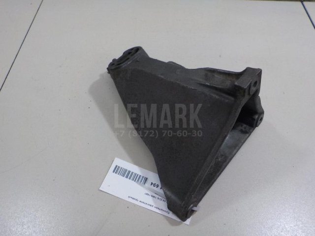 Кронштейн двигателя правый