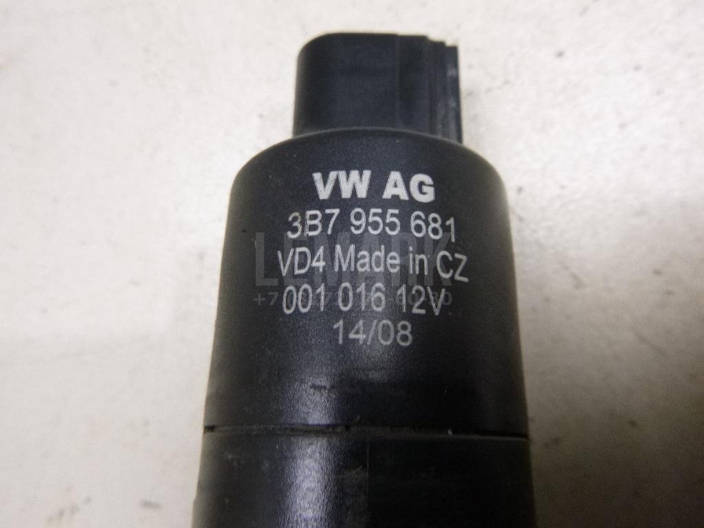 Насос омывателя фар