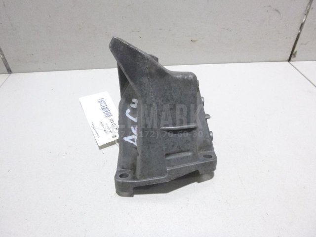 Кронштейн КПП левый