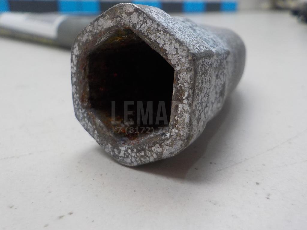 Ключ баллонный