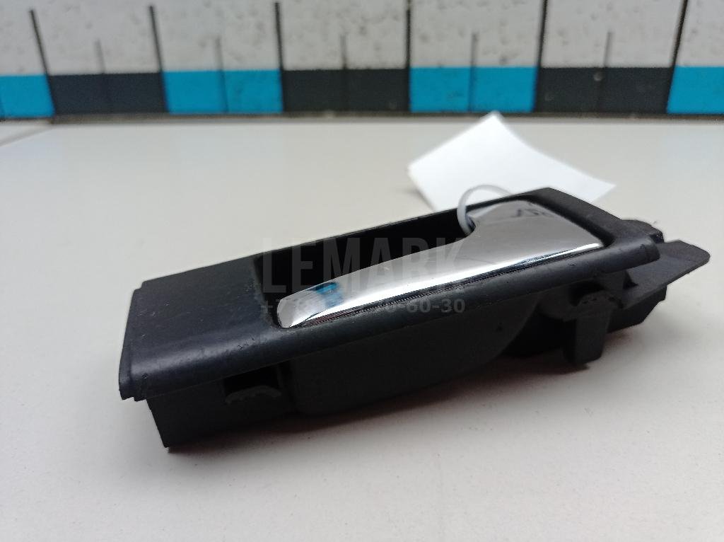 Ручка двери передней внутренняя правая