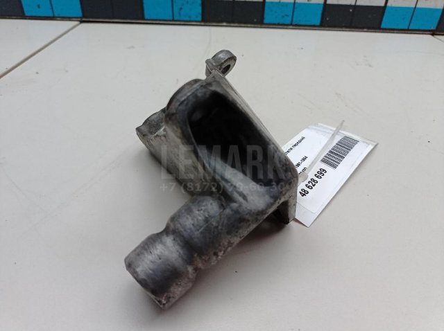 Кронштейн двигателя передний