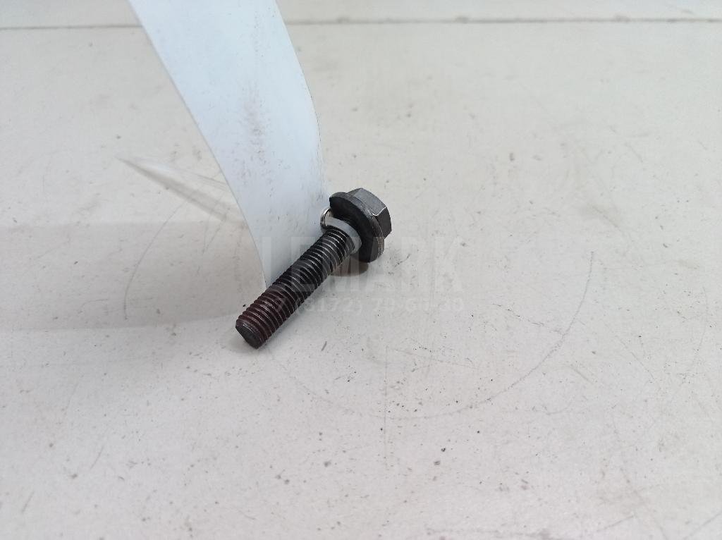 Болт турбокомпрессора (турбины)