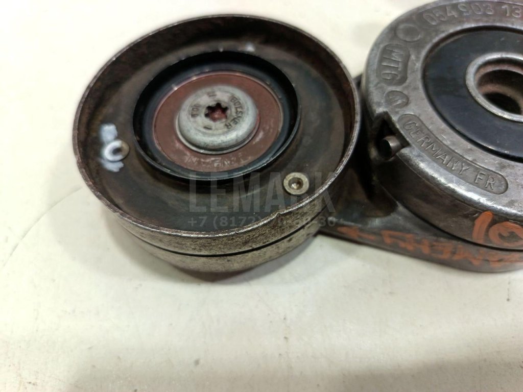 Ролик руч.ремня с кронштейном