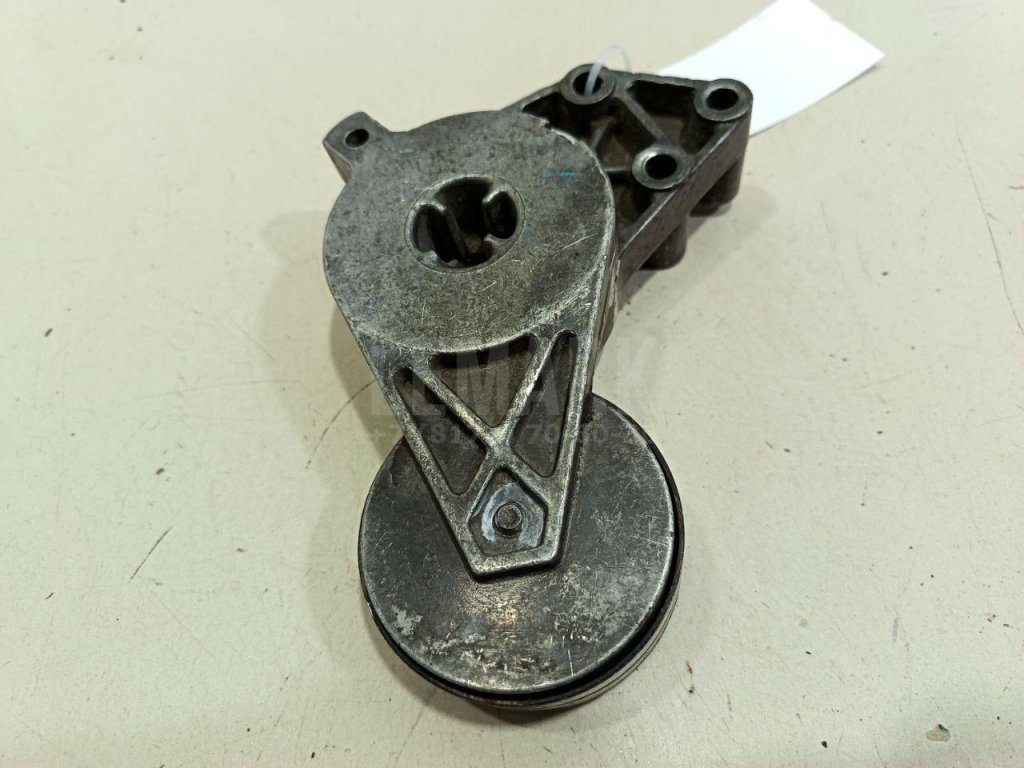 Ролик руч.ремня с кронштейном