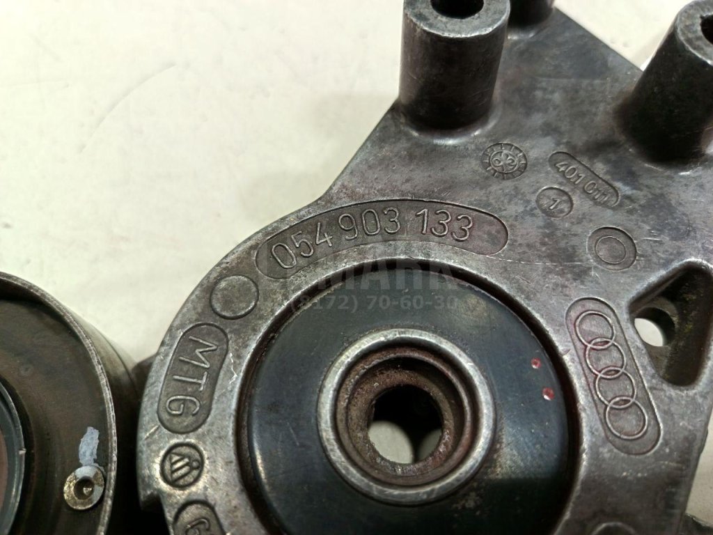 Ролик руч.ремня с кронштейном