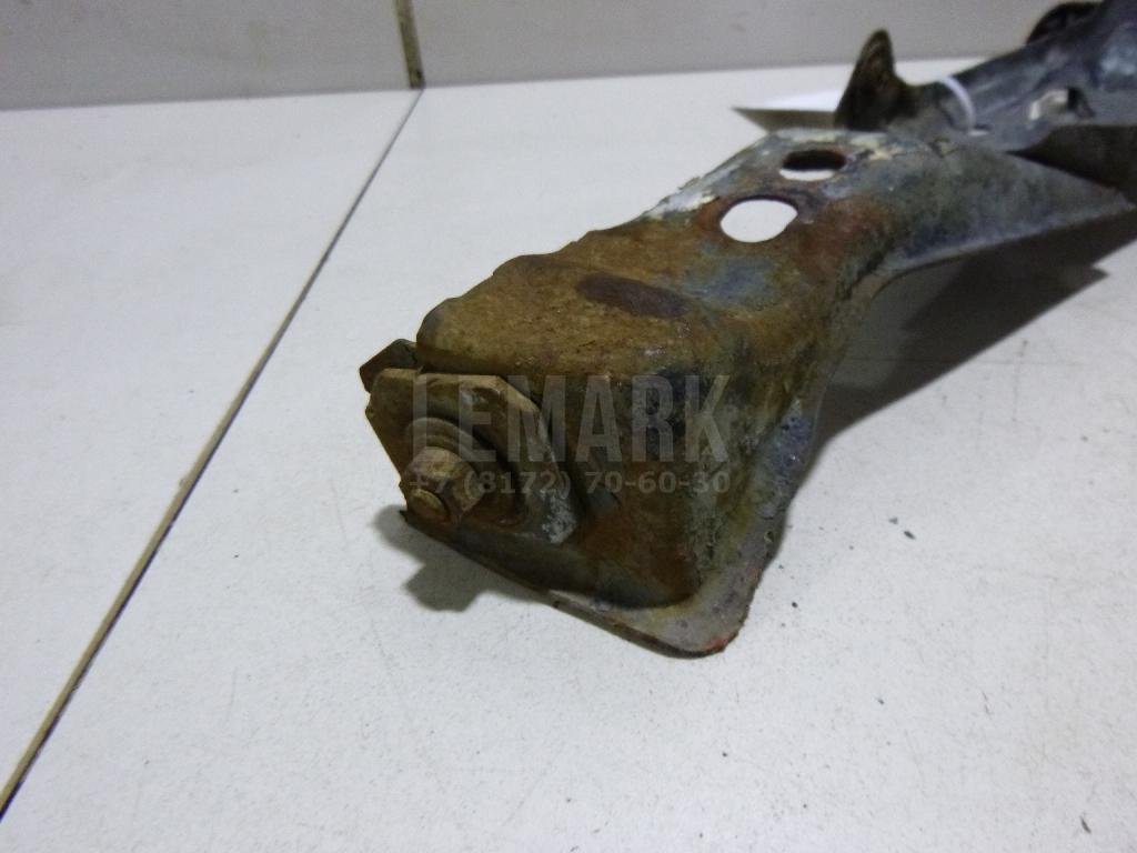 Кронштейн замка капота