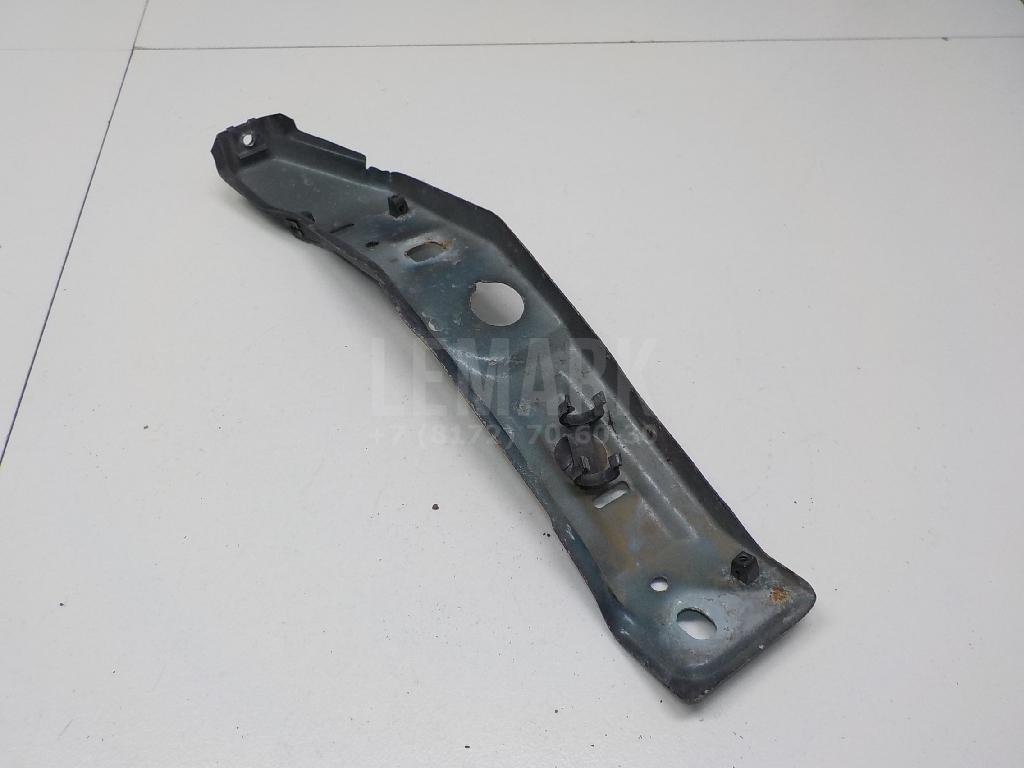 Кронштейн фар левый