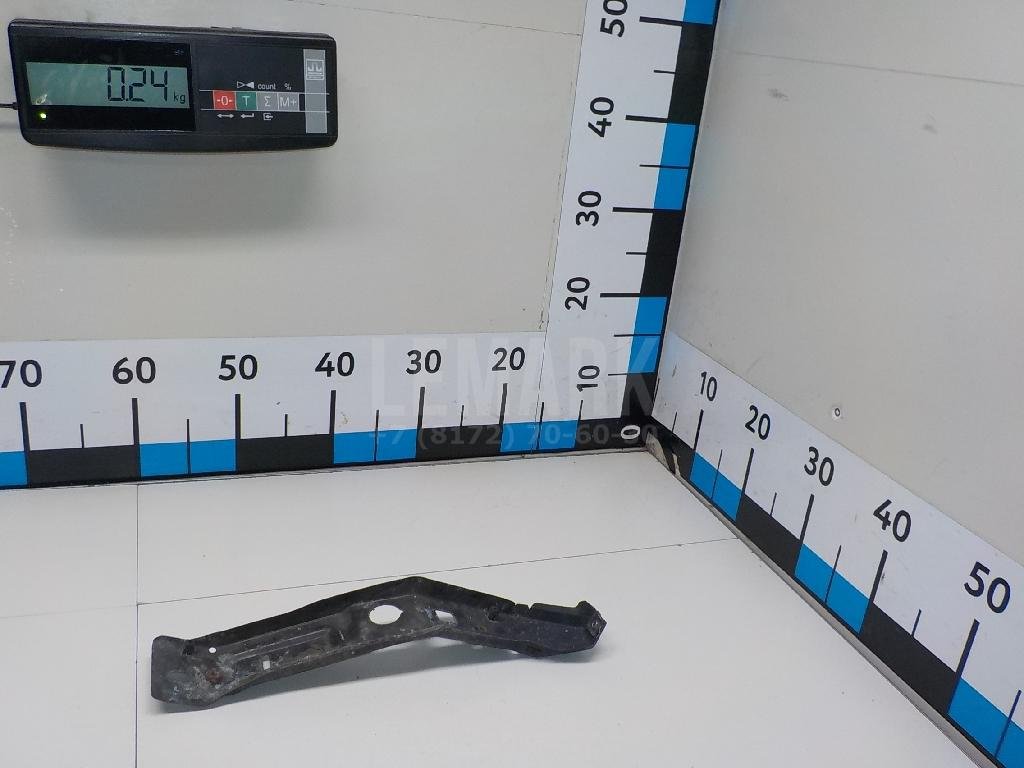 Кронштейн фар правый для  Audi 80/90 [B3] 1986-1991