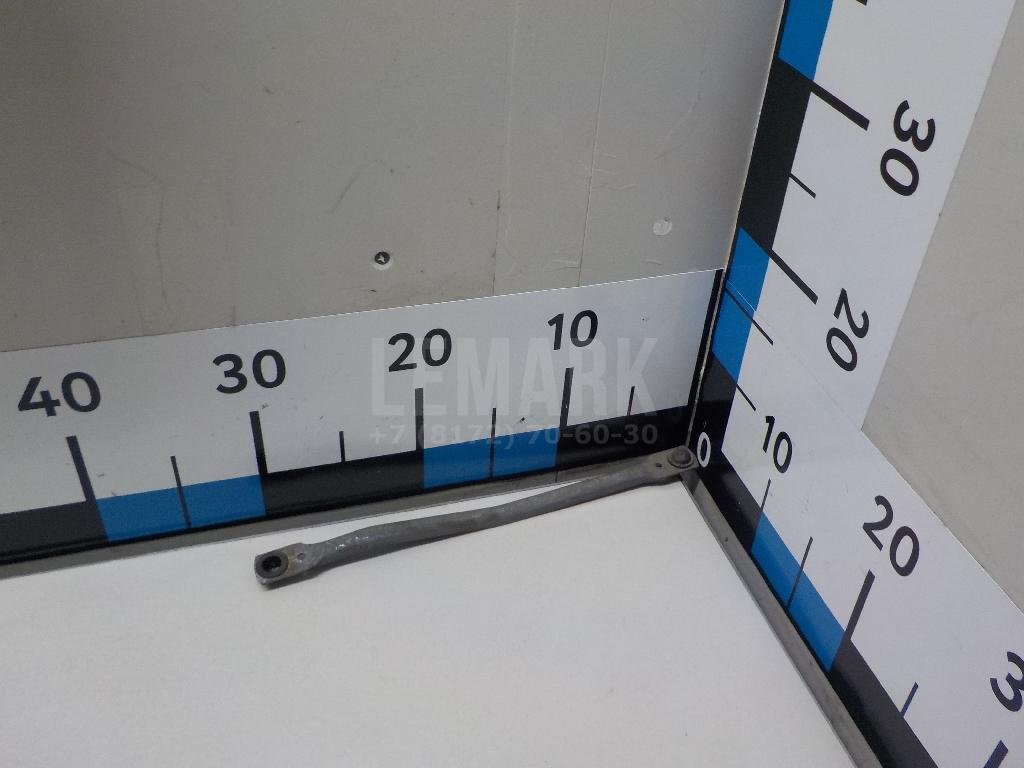 Тяга трапеции стеклоочистителя правая