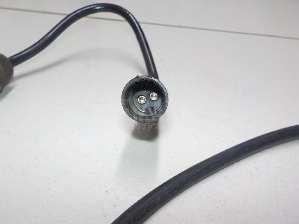 Датчик ABS передний